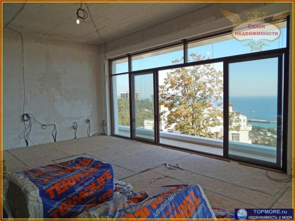 Просторная квартира с новом клубном доме. Прекрасная альтернатива частному дому. Четырехэтажный дом всего на 4...