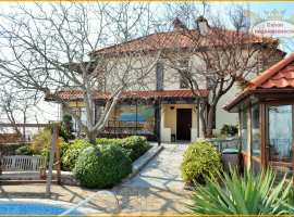 Продажа 3-этажной виллы в поселке Парковое (ЮБК). Общая площадь...