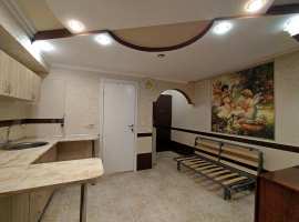 Продам 2-х комнатную квартиру в двух уровнях. В пгт....