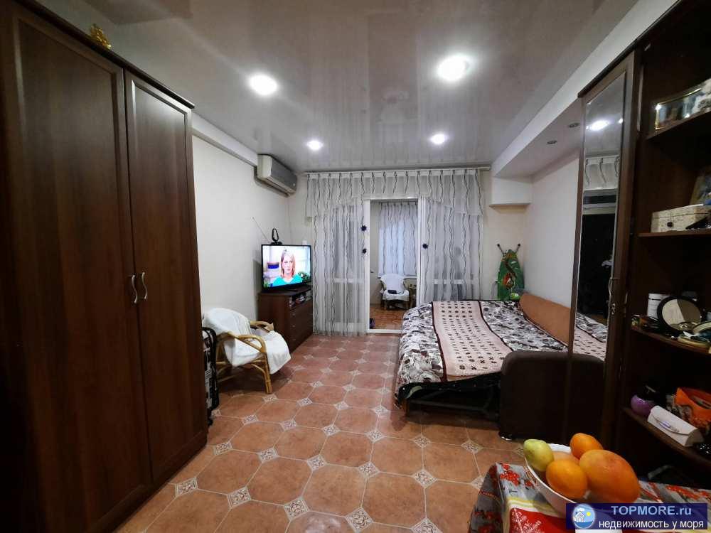 Продаю уютную 1 комнатную квартиру в самом центре Сочи. Зеленый спокойный район Светлана. Рядом остановка автобуса,... - 1