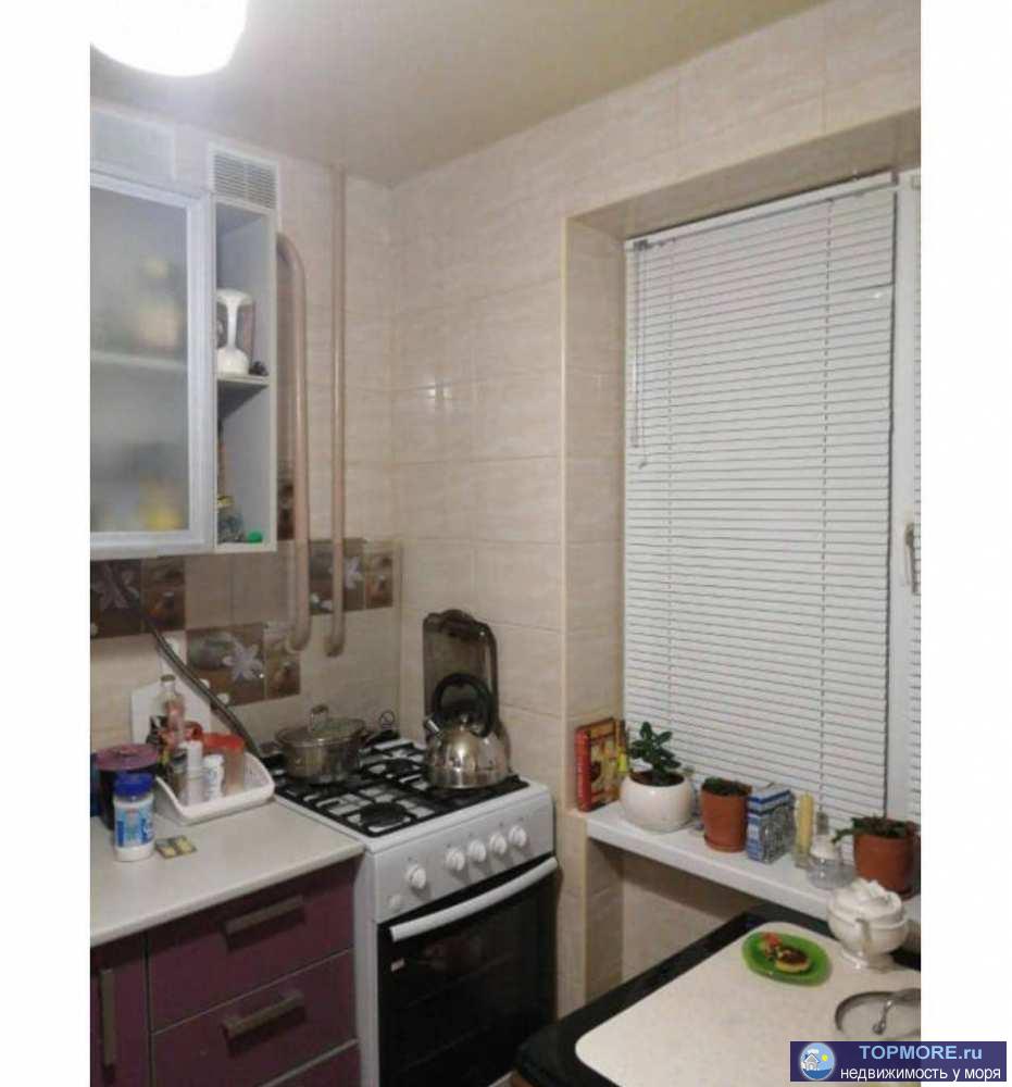 В самом центре п. Лазаревское. По центральной улице Победы продается квартира 50 кв.м., Дом находится в очень хорошем... - 2