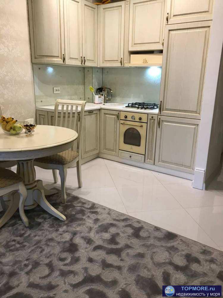 Лот № 135441. Продаю двухкомнатную квартиру с дизайнерским ремонтом в доме Бизнес класса. Развитая инфроструктура. По... - 1