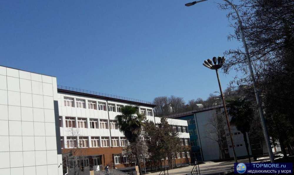   Продается просторная двухкомнатная кватира  с мебелью и техникой на Макаренко. Дом клубного типа комфорт класса... - 1