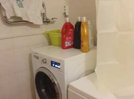 Продам трехкомнатную квартиру на Вишневой улице в панинском...