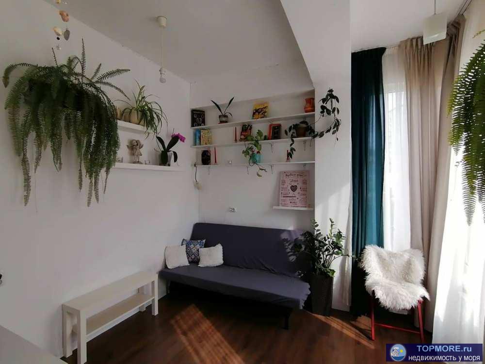 Уютная светлая студия 26м2 с панорамными окнами и балконом, с видом на море, в тихом районе Адлера (Курортный... - 1