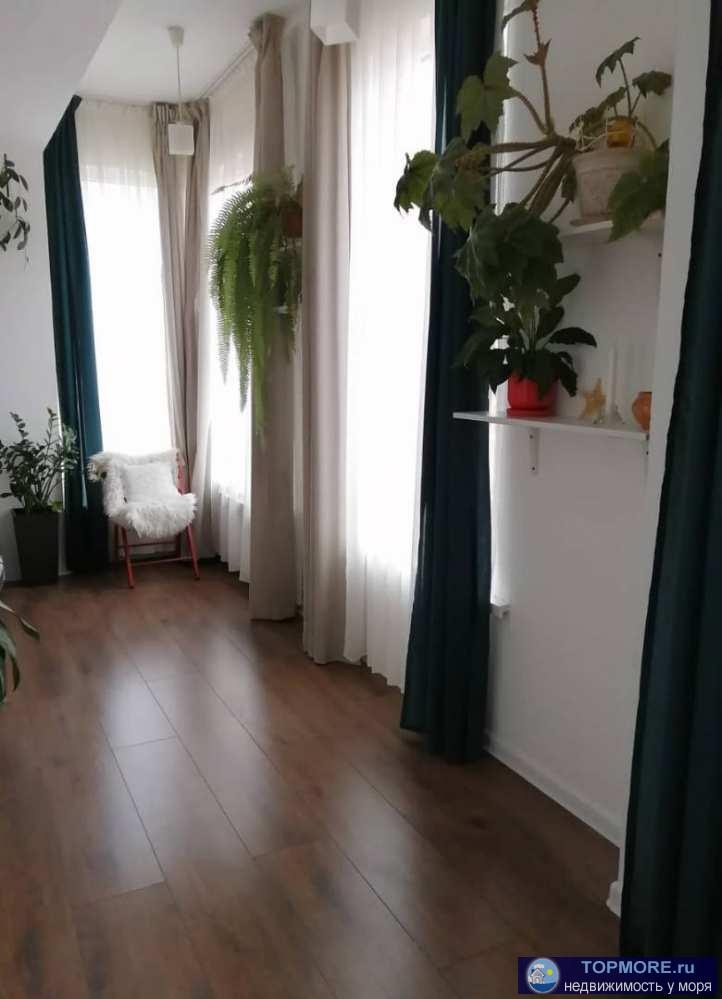 Уютная светлая студия 26м2 с панорамными окнами и балконом, с видом на море, в тихом районе Адлера (Курортный... - 2