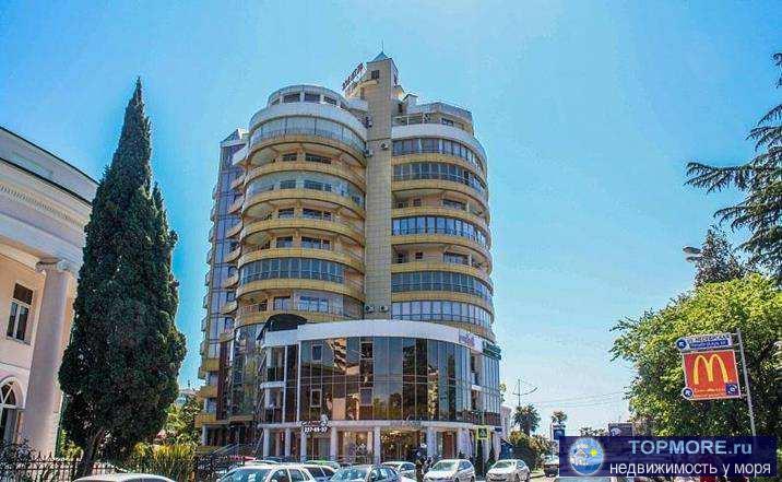 жк Версаль (именно под сдачу). Самый центр Сочи (морской порт. Бассейн на Крыше). Квартира поделена на две (одна...