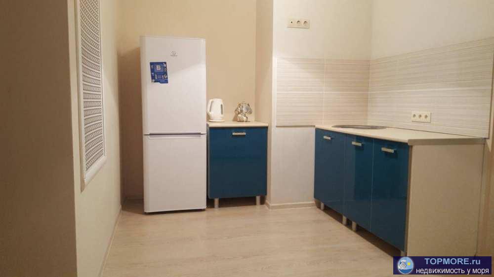 Продам квартиру с ремонтом,  с видом на морев панорамное окно. Остановка общественного транспорта рядом с домом....