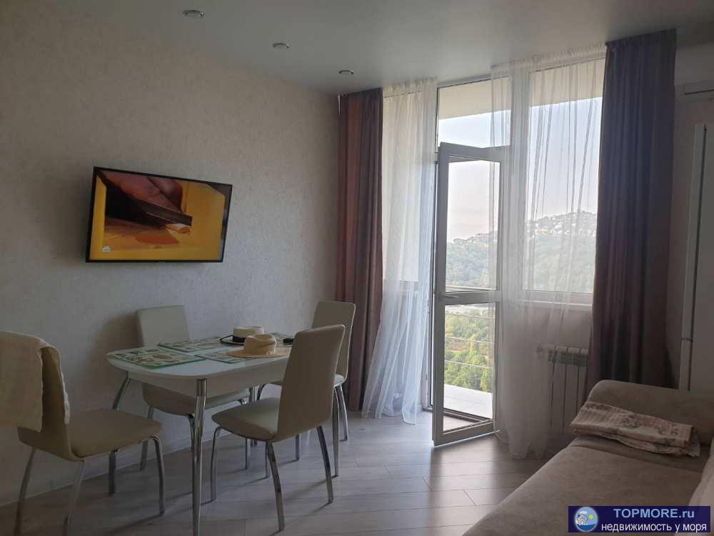 Продажа красивой светлой новой квартиры с великолепным видом на горы и удобной планировкой. Ремонт выполнен со вкусом...