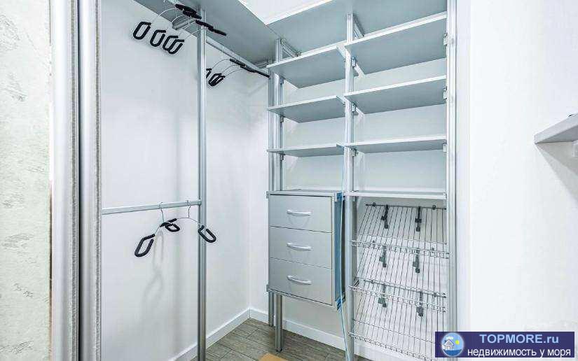 Продаётся шикарная квартира студия в современном жилом комплексе на 1 линии у моря. Шикарный вид из окна на город и... - 2