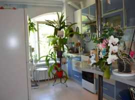  Двухкомнатная квартира с хорошим ремонтом, состоящая из...