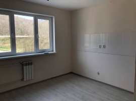 Продается 3-х комнатная квартира в живописном месте на ровном...