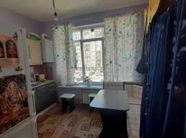 Продается большая 1-комнатная квартира с просторным балконом. В...