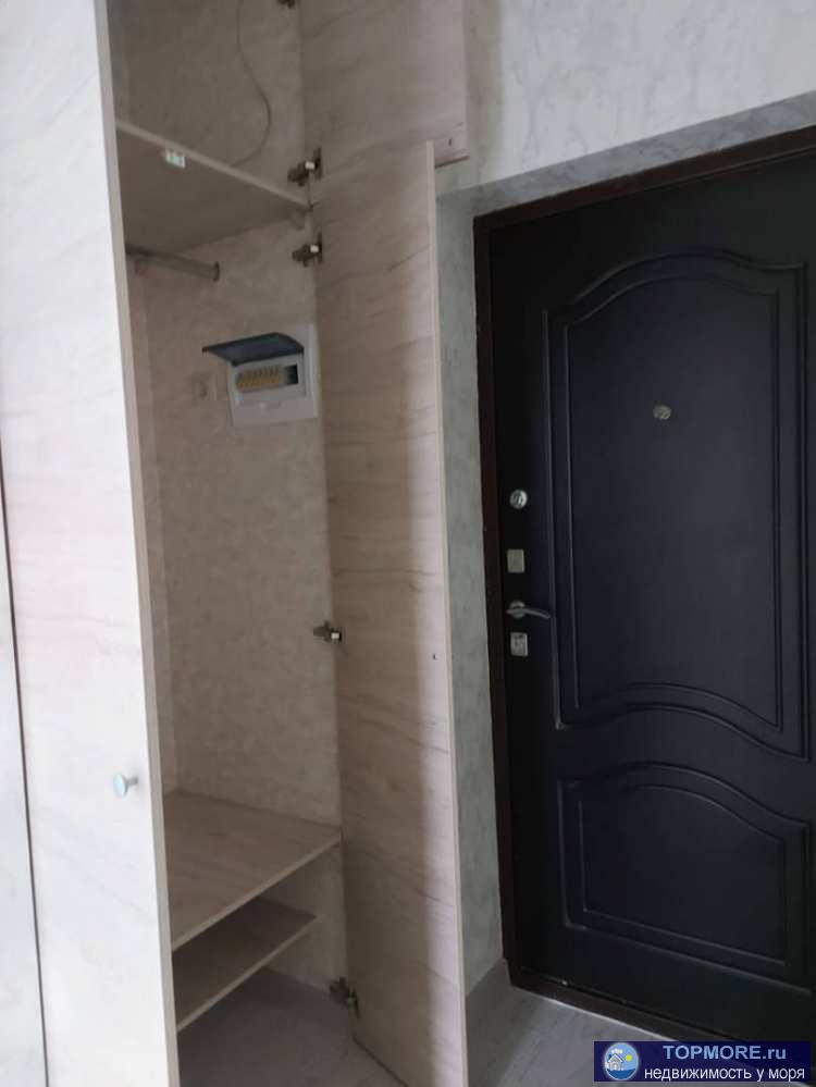 Отличная  квартира с новым ремонтом. Панарамный вид на реку. До моря 10 минут пешком. Итальянские мотивы в дизайне.... - 1