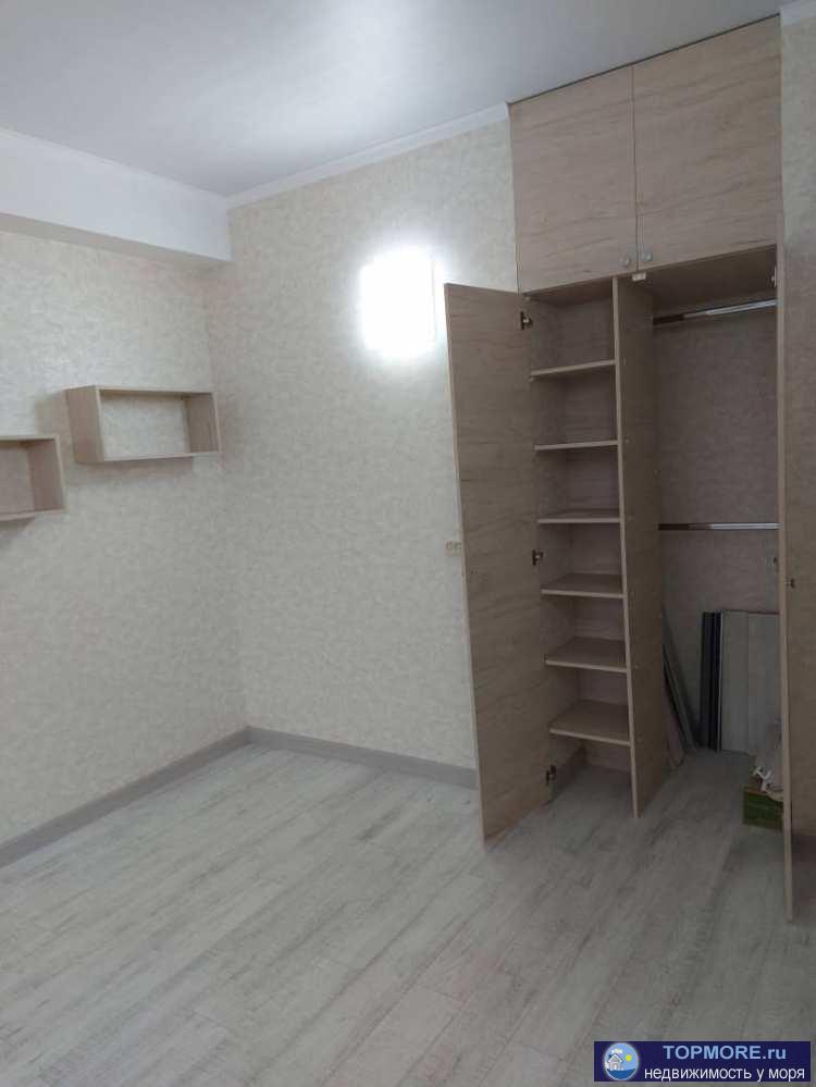 Отличная  квартира с новым ремонтом. Панарамный вид на реку. До моря 10 минут пешком. Итальянские мотивы в дизайне.... - 2