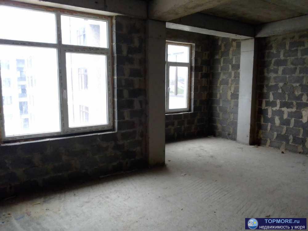 Уютный жилой комплекс на речной набережной окружает большая охраняемая территория. Дом расположен в экологически... - 1