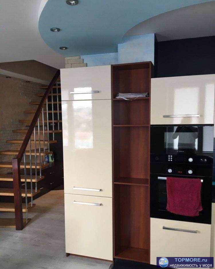 Лот № 136097. Продаёся шикарная 2-х уровневая квартира , с дизайнерским ремонтом и мебелью , в завокзальном районе 