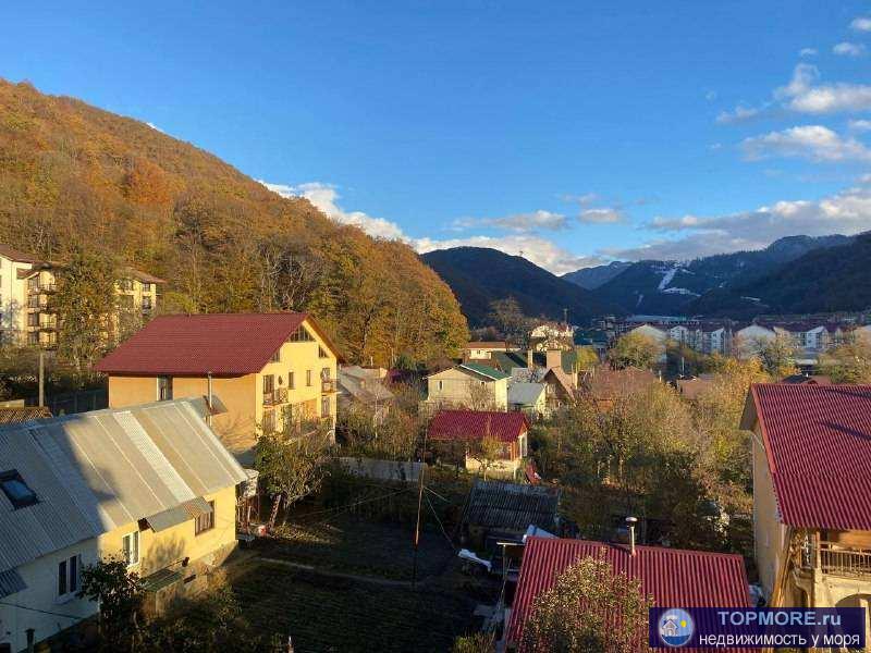 Продается изумительная квартира в Эсто-Садке, в доме бизнес класса с балконом и прекрасным видом на горы! Есть зона...