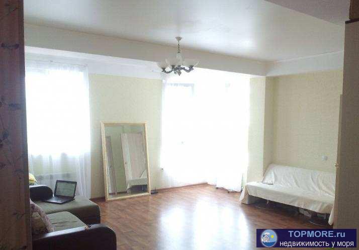 Продается полноценная 1-комн. квартира, при желании комнату можно разделить на две. Комфортный второй этаж. Балкон....