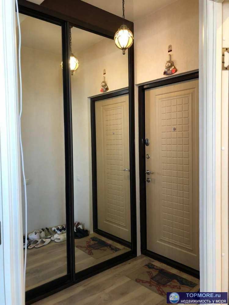 Продается ликвидная евродвушка . Светлая, угловая квартира с видом на море. Просторный совмещённый санузел, 2...