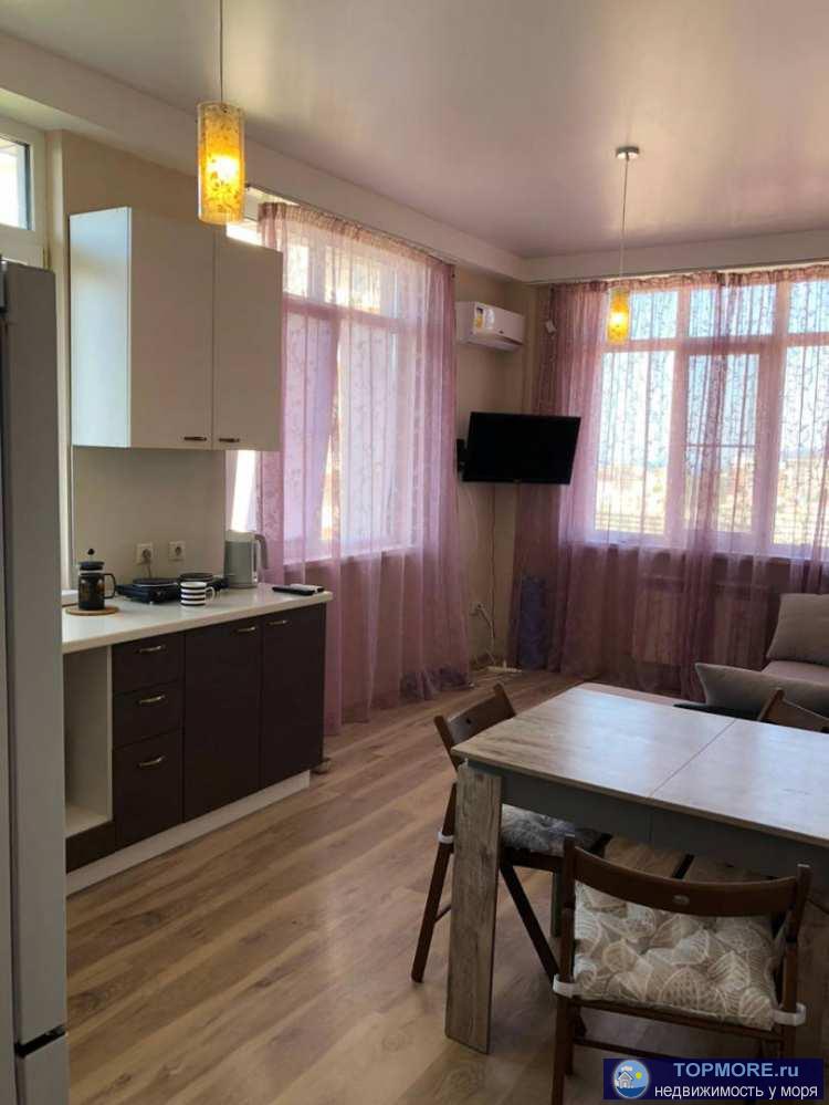 Продается ликвидная евродвушка . Светлая, угловая квартира с видом на море. Просторный совмещённый санузел, 2... - 2