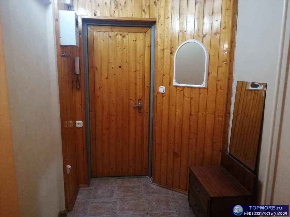 Уютная двухкомнатная квартира 54м2 в старом фонде на ул Голубые дали. 1 этаж, раздельные комнаты, кухня 13м, газ,... - 2