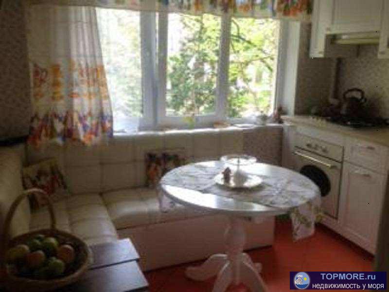 Продается светлая, теплая квартира в благоустроенном парковом районе самого центра Сочи. Из окон открывается...