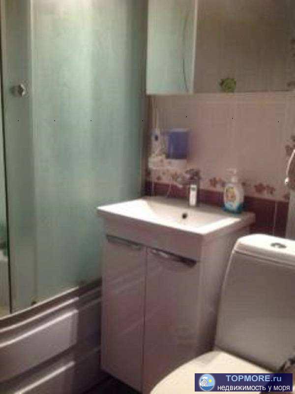 Продается светлая, теплая квартира в благоустроенном парковом районе самого центра Сочи. Из окон открывается... - 2