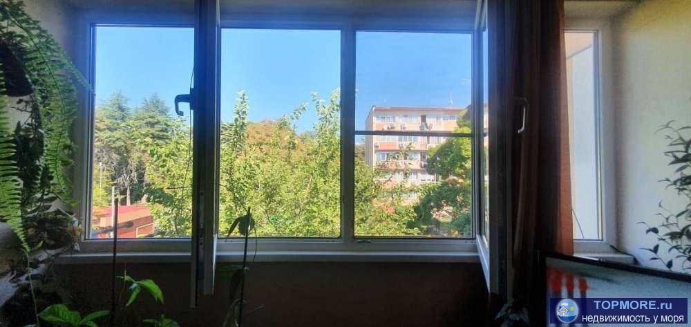 Продаётся малосемейкка на ул. Голубые Дали 66, на 5м этаже панельного дома, жилая площадь 15 кв.м., вид из окна во... - 1