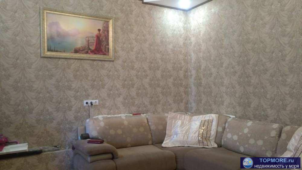 Уютная, теплая квартира на 6-м этаже. ходит лифт. В квартире выделена отдельно спальня, есть кухонная зона и большая...