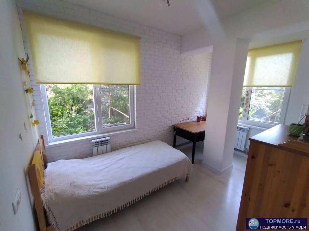 Доля в доме ! Светлая уютная 3 комнатная квартира в новом 3 этажном доме с ремонтом. Дом подключён к городским... - 2