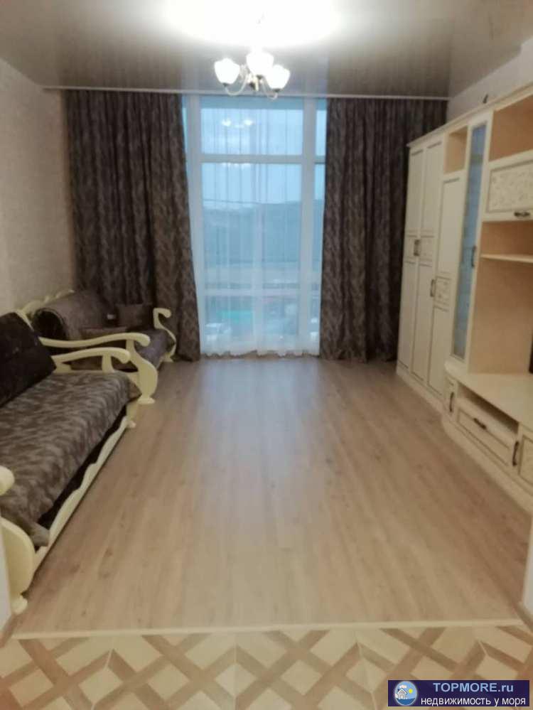 Квартира 36.5 кв м . с ремонтом и мебелью.Спальня и кухня гостиная.Район Макаренко. Статус квартира.В доме магазин....