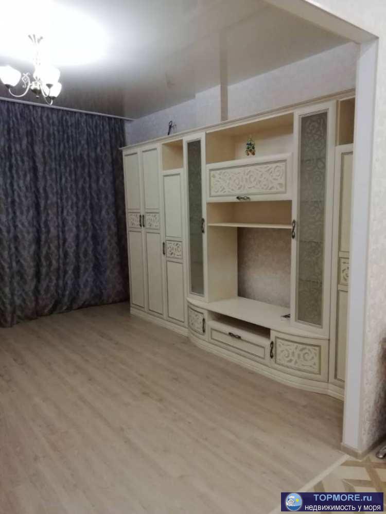 Квартира 36.5 кв м . с ремонтом и мебелью.Спальня и кухня гостиная.Район Макаренко. Статус квартира.В доме магазин.... - 2