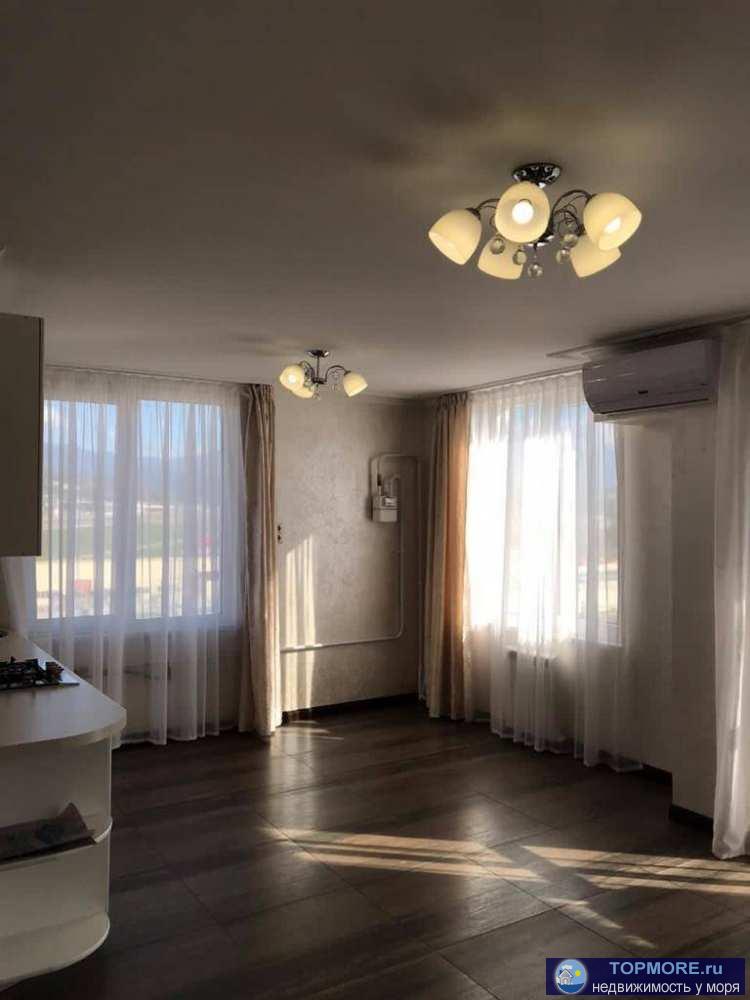 Продается светлая, уютная квартира с прекрасным видом на море и горы в самом центре района Адлер. В квартире сделан... - 2