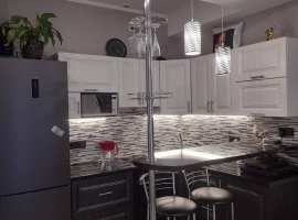 Продается светлая квартира в центральном р-не г. Сочи.Квартира с...