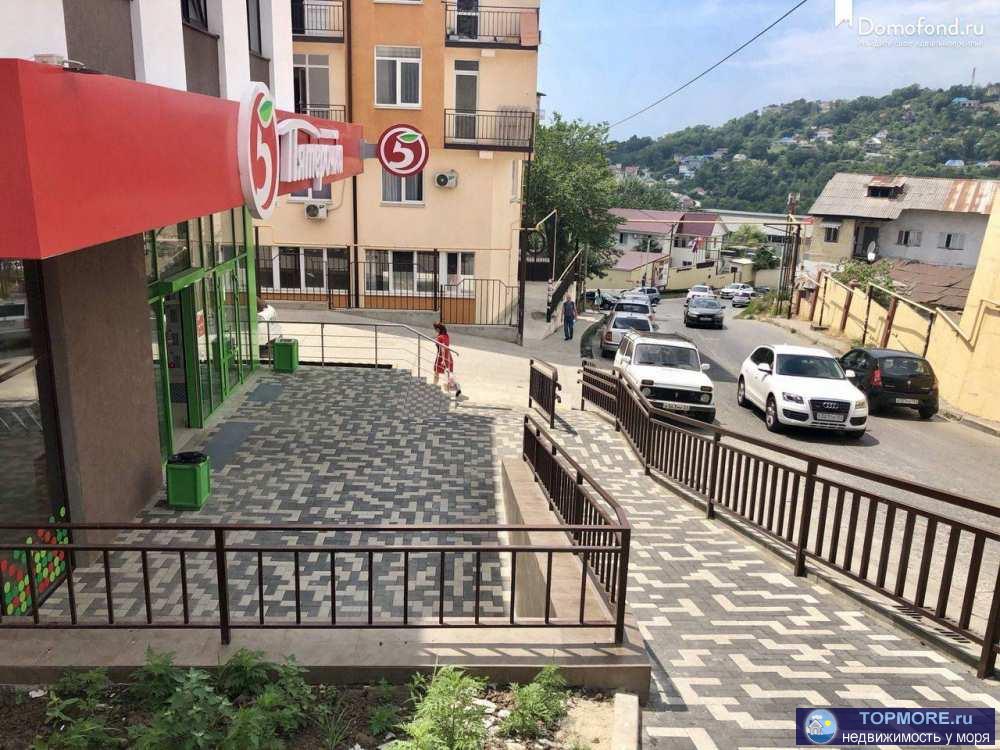 Продаю квартиру, которая хорошо планируется в двухкомнатную квартиру. Рядом с домом магазины, три школы, дет.сад.... - 1