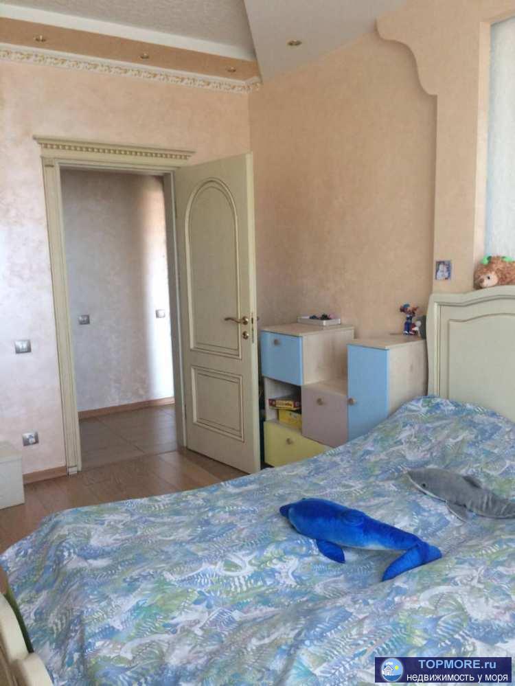 Продам большую семейную квартиру в одном из излюбленных домов исторического центра Сочи. планировка квартиры...