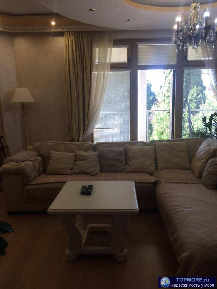 Продам большую семейную квартиру в одном из излюбленных домов исторического центра Сочи. планировка квартиры... - 1