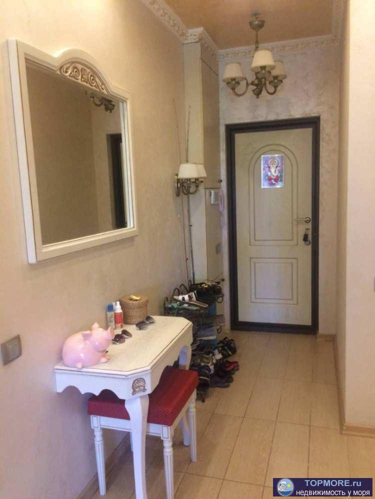 Продам большую семейную квартиру в одном из излюбленных домов исторического центра Сочи. планировка квартиры... - 2