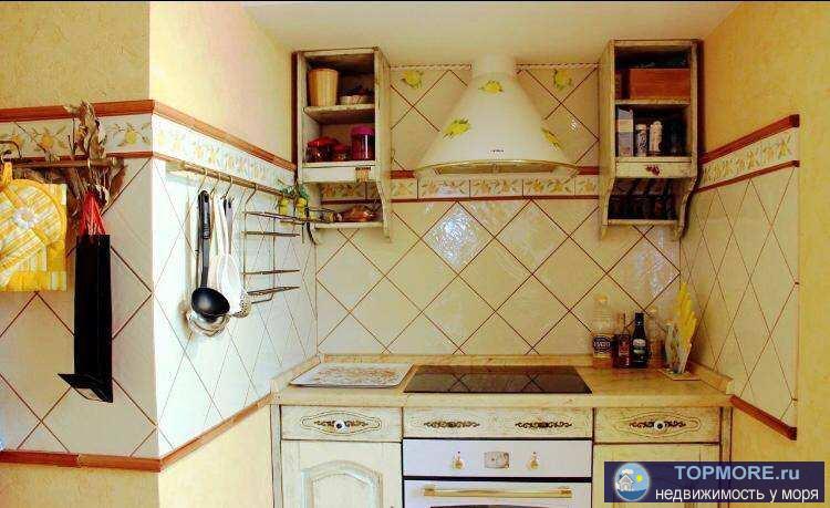 Продам пентхаус в центре Сочи!Квартира распланирована на двухуровневую гостиную со стеклянным куполом, спальную,... - 2