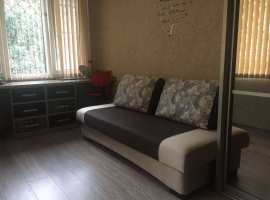 Продаётся двух этажная квартира с разными входами,...