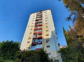 Продаётся светлая, полноценная 3х комнатная квартира. Расположена в...