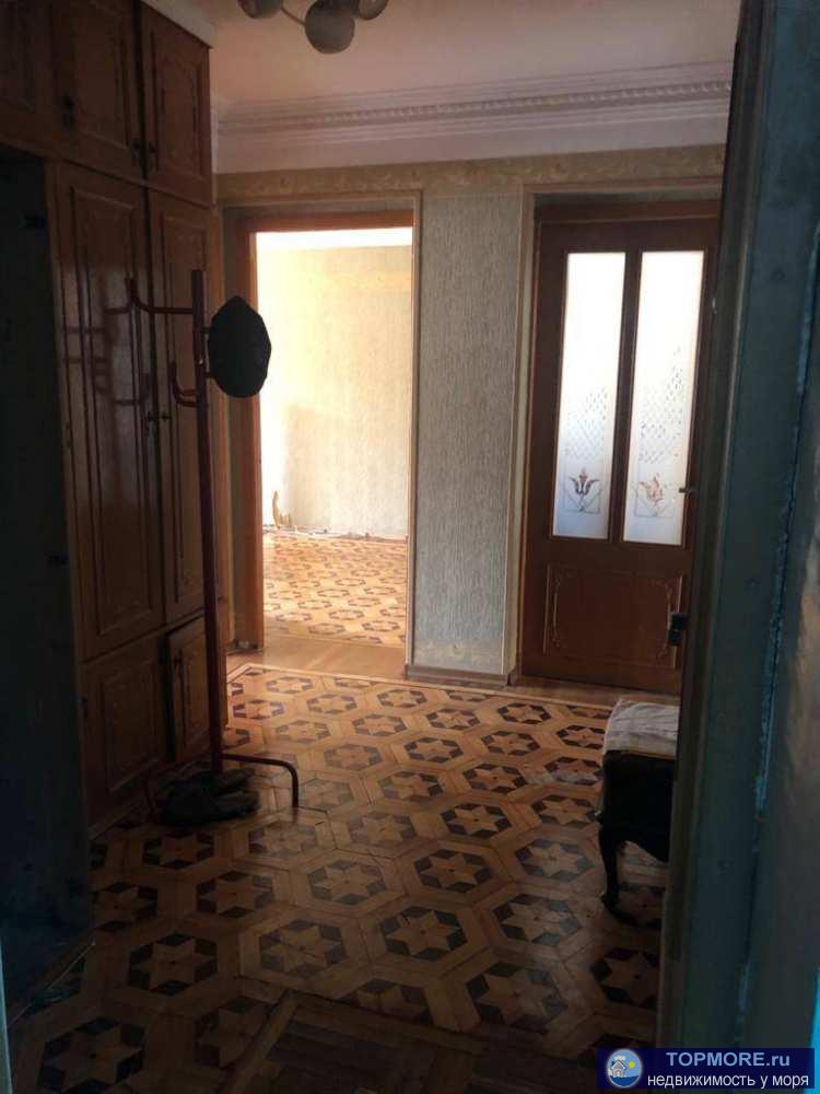  Большая, уютная, светлая трехкомнатная квартира (68 кв.м.) с ремонтом на третьем этаже пятиэтажного дома (1985...