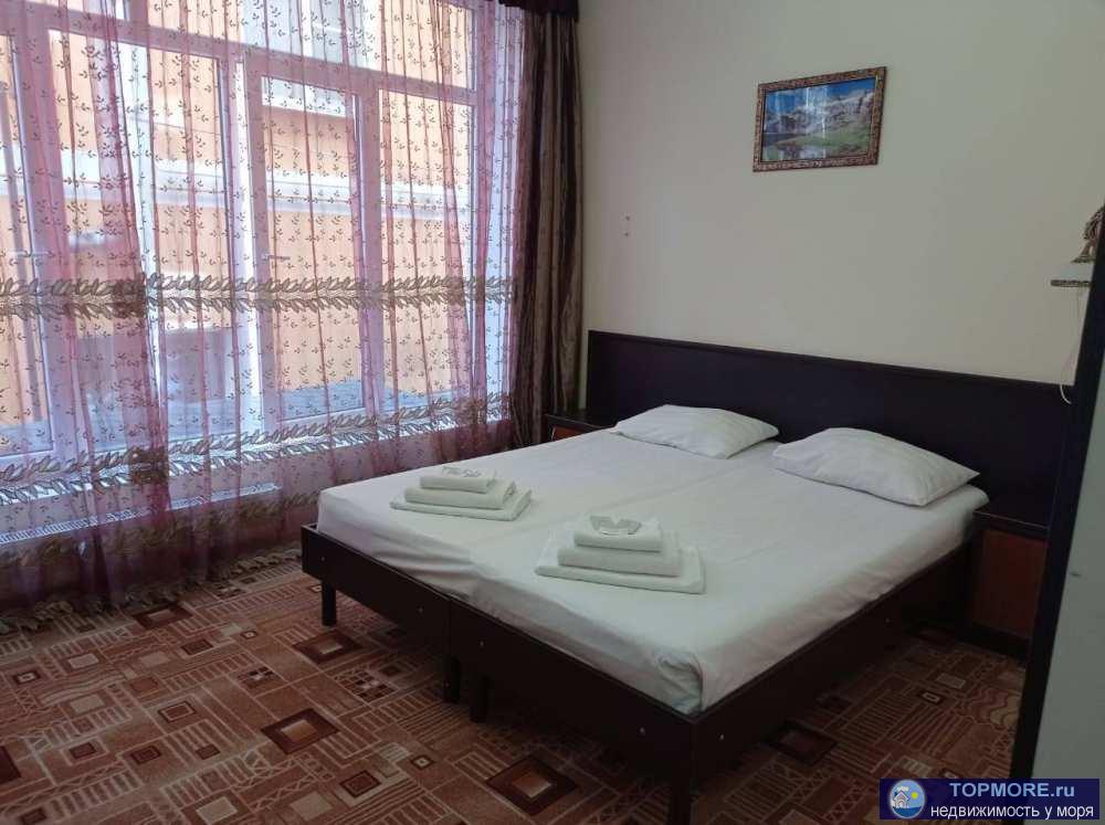 Лот № 132817. Продаю апартаменты в действующей гостинице уровня 3 звезды, которая расположена всего в 30 метрах от...