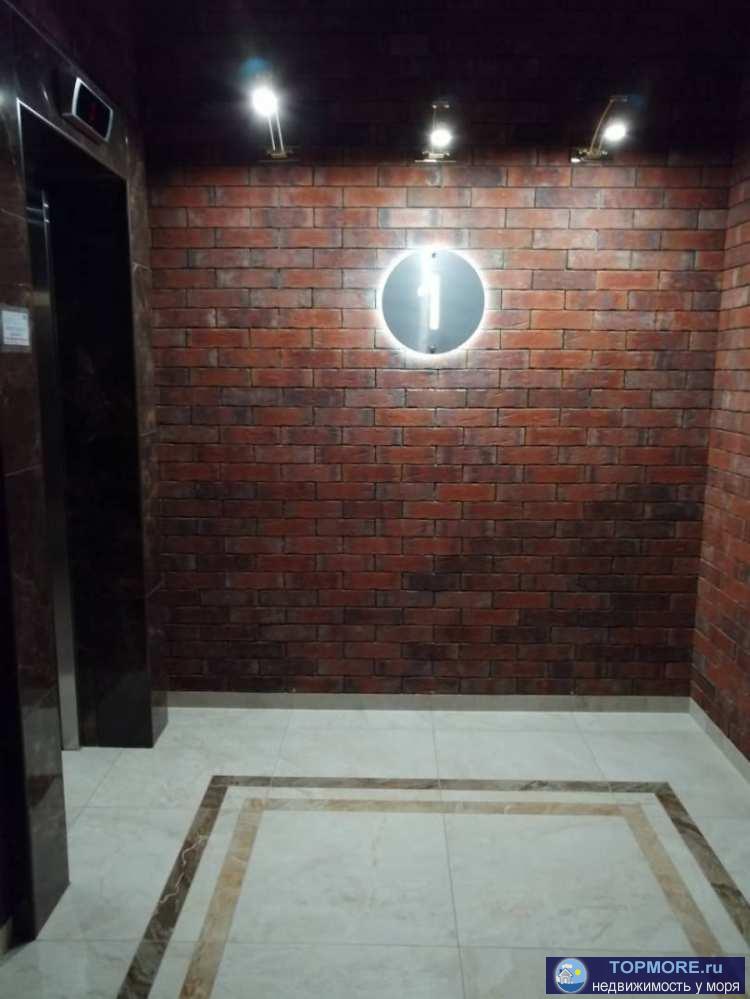 Продаю однокомнатную квартиру в самом центре деловой жизни города-курорта Сочи в доме бизнесс-класса для людей,...