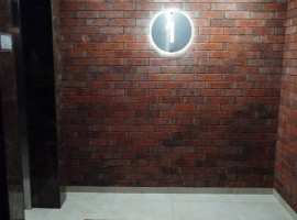 Продаю однокомнатную квартиру в самом центре деловой жизни...