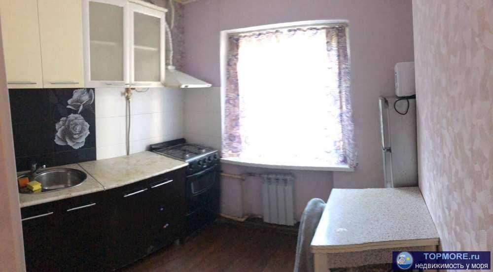 Продается просторная трехкомнатная квартира с ремонтом в районе ксм г. сочи. Район ровный с развитой инфраструктурой.... - 1