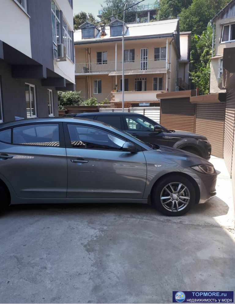 Студия с ремонтом и мебелью. Сдаётся в аренду. Жилая площадь 17м+11м терасса.