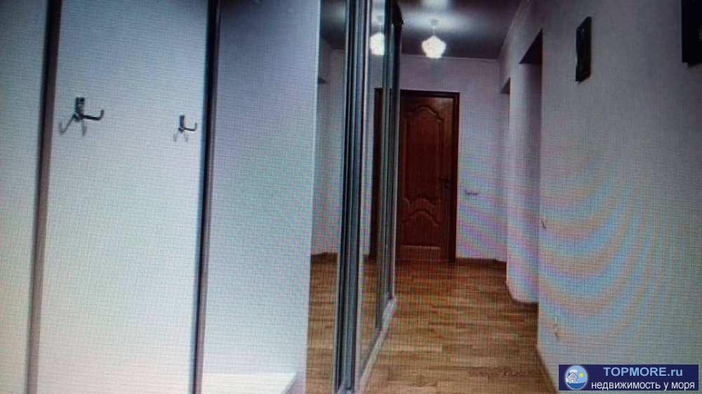 Лот № 131978. Продаётся трёхкомнатная квартира от агенства.   Квартира имеет удобную планировку, расположена на...