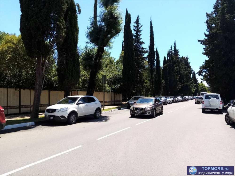   Продаю квартиру в центре города курорта Сочи.Хоста центр. Море 5 минут...